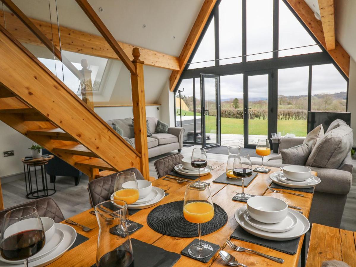 Hill Radnor - The Sheepfold Villa Llandrindod Wells Exterior foto